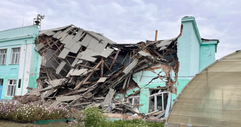 Фото Родители жаловались на аварийное состояние школы накануне обрушения в Новосибирской области 2